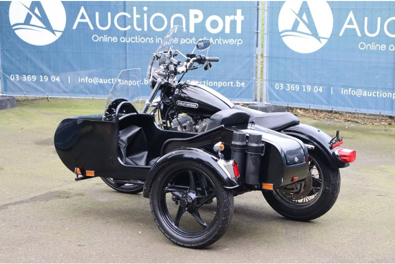 Harley-Davidson Sporster XL883 - Motocikls: foto 3 Harley-Davidson Sporster XL883 - Motocikls: foto 3