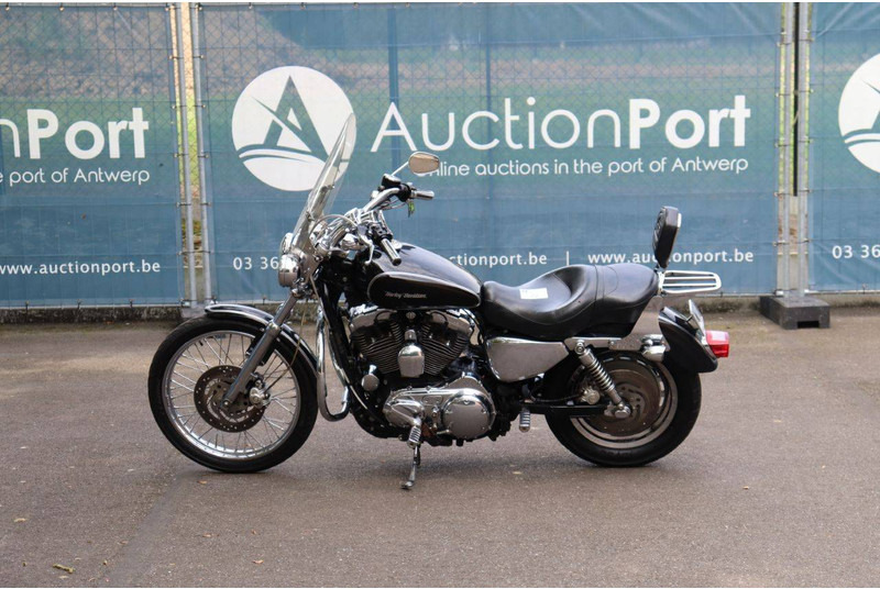 Harley-Davidson Sportster XL1200 Custom - Motocikls: foto 2 Harley-Davidson Sportster XL1200 Custom - Motocikls: foto 2