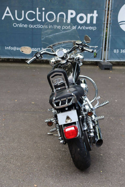 Harley-Davidson Sportster XL1200 Custom - Motocikls: foto 5 Harley-Davidson Sportster XL1200 Custom - Motocikls: foto 5