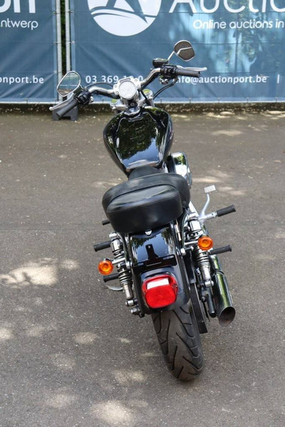 Harley-Davidson Sportster XL883 - Motocikls: foto 5 Harley-Davidson Sportster XL883 - Motocikls: foto 5