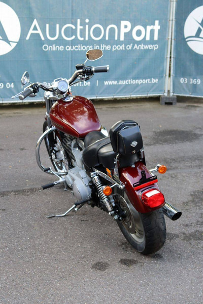 Harley-Davidson Sportster XL883 - Motocikls: foto 5 Harley-Davidson Sportster XL883 - Motocikls: foto 5