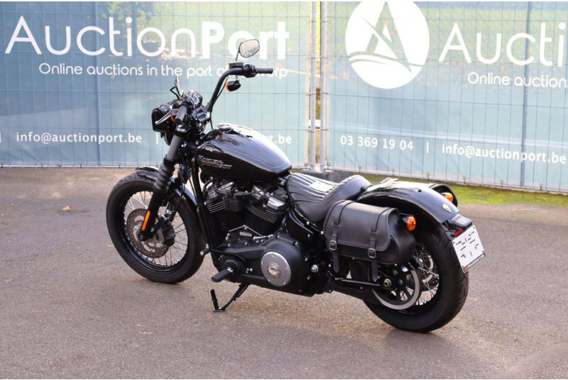 Harley-Davidson Street Bob - Motocikls: foto 3 Harley-Davidson Street Bob - Motocikls: foto 3