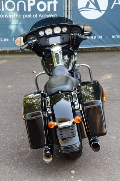 Harley-Davidson Street Glide - Motocikls: foto 5 Harley-Davidson Street Glide - Motocikls: foto 5