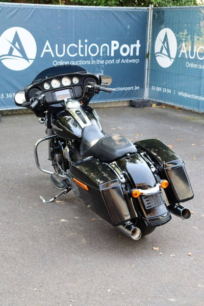 Harley-Davidson Street Glide - Motocikls: foto 4 Harley-Davidson Street Glide - Motocikls: foto 4
