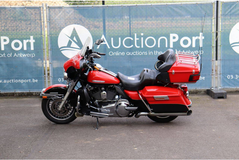 Harley-Davidson Ultra Classic - Motocikls: foto 2 Harley-Davidson Ultra Classic - Motocikls: foto 2