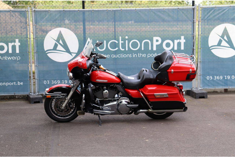 Harley-Davidson Ultra Classic - Motocikls: foto 1 Harley-Davidson Ultra Classic - Motocikls: foto 1