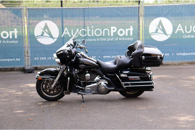 Harley-Davidson Ultra Classic - Motocikls: foto 1 Harley-Davidson Ultra Classic - Motocikls: foto 1