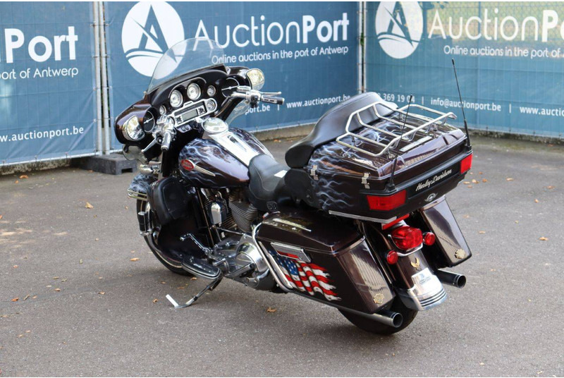 Harley-Davidson Ultra Classic CVO - Motocikls: foto 4 Harley-Davidson Ultra Classic CVO - Motocikls: foto 4