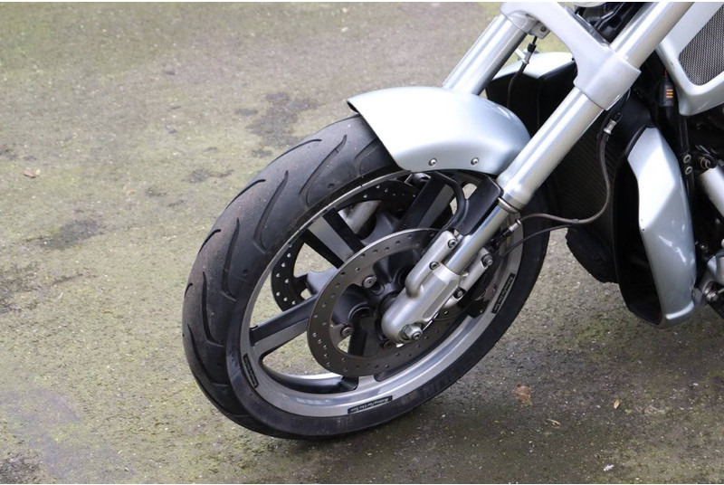 Motocikls Harley-Davidson V-Rod Muscle: foto 11