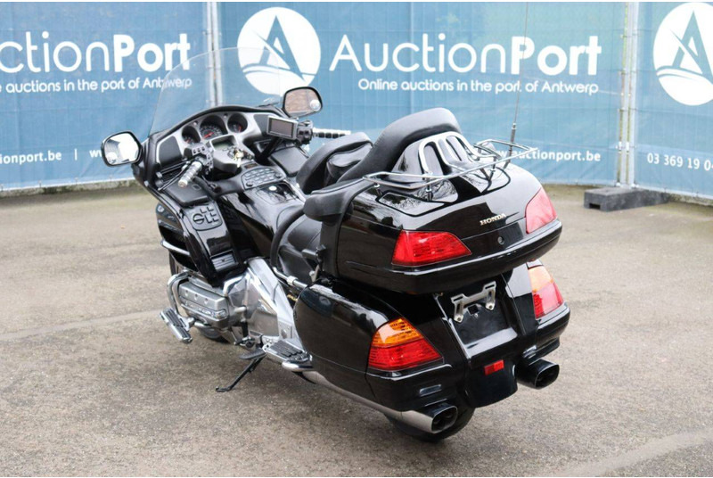 Honda GL1800 - Motocikls: foto 4 Honda GL1800 - Motocikls: foto 4