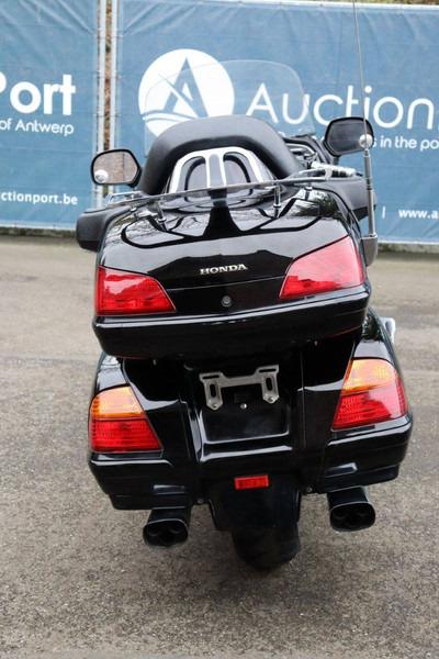 Honda GL1800 - Motocikls: foto 5 Honda GL1800 - Motocikls: foto 5