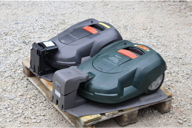 Husqvarna Automower - Zāles pļāvējs: foto 4 Husqvarna Automower - Zāles pļāvējs: foto 4