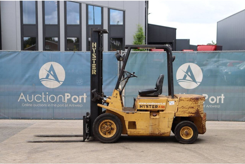 Hyster H2.50XL - Dīzeļiekrāvējs: foto 2 Hyster H2.50XL - Dīzeļiekrāvējs: foto 2