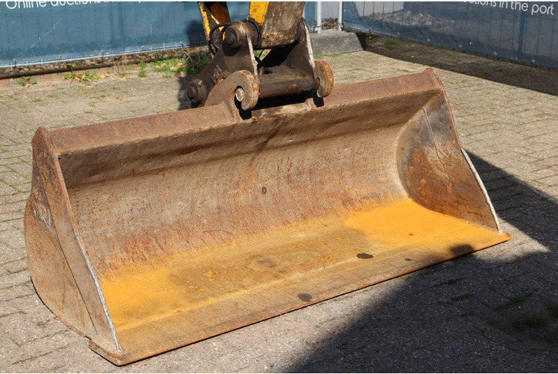 Kāpurķēžu ekskavators JCB 8080: foto 10