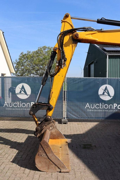 Kāpurķēžu ekskavators JCB 8080: foto 12