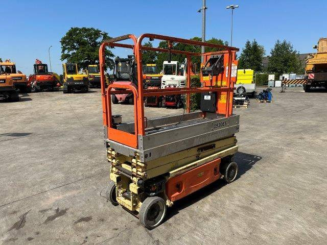 JLG 1930ES - Šķērveida pacēlājs: foto 4 JLG 1930ES - Šķērveida pacēlājs: foto 4