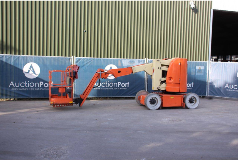 JLG E300AJP - Izlices pacēlājs: foto 1 JLG E300AJP - Izlices pacēlājs: foto 1