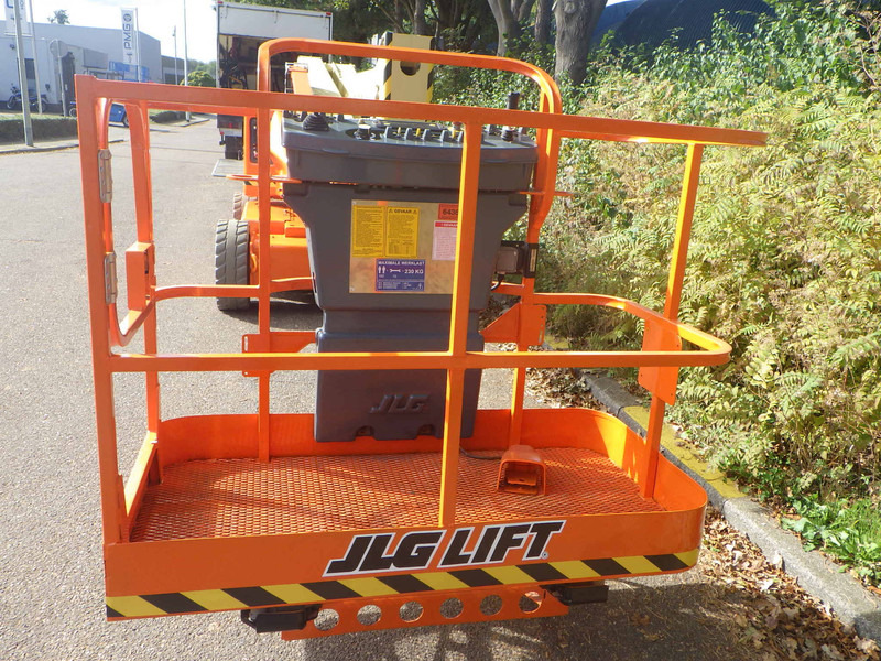 JLG E450AJ - Izlices pacēlājs: foto 4 JLG E450AJ - Izlices pacēlājs: foto 4