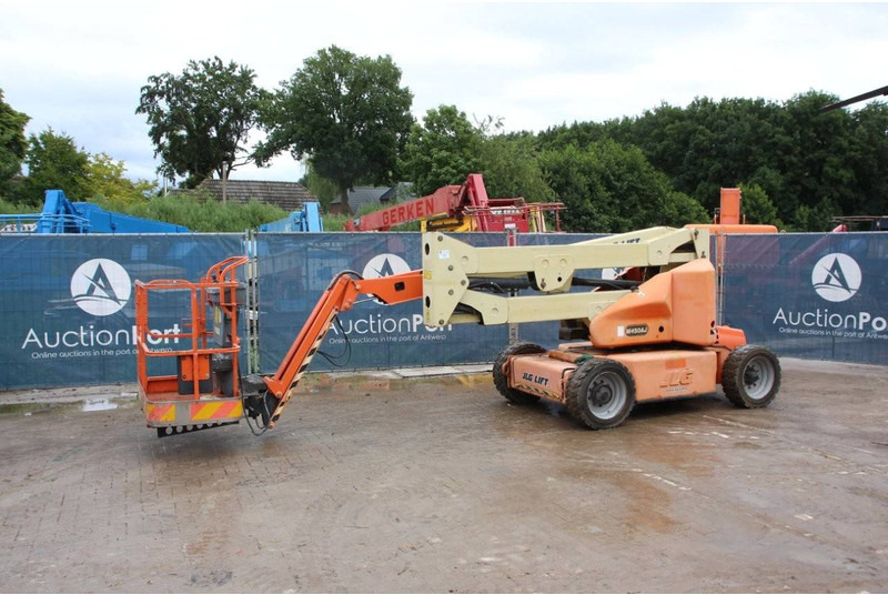 JLG M450AJ - Izlices pacēlājs: foto 1 JLG M450AJ - Izlices pacēlājs: foto 1