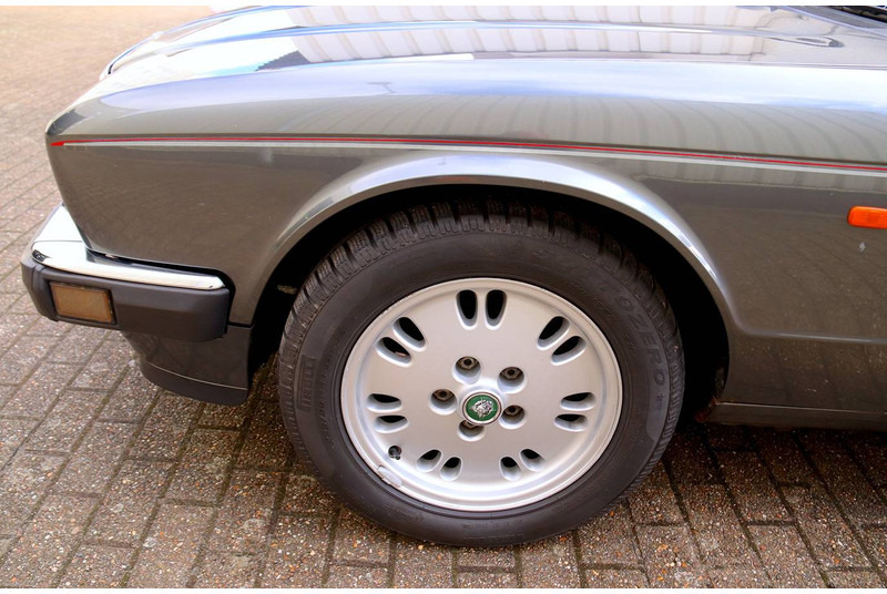 Jaguar XJ-12 - Sedans: foto 5 Jaguar XJ-12 - Sedans: foto 5