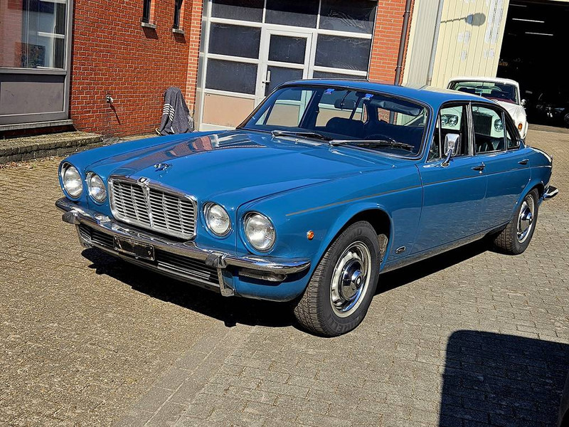 Jaguar XJ 4.2 Manual 4-Speed Overdrive - Sedans: foto 1 Jaguar XJ 4.2 Manual 4-Speed Overdrive - Sedans: foto 1