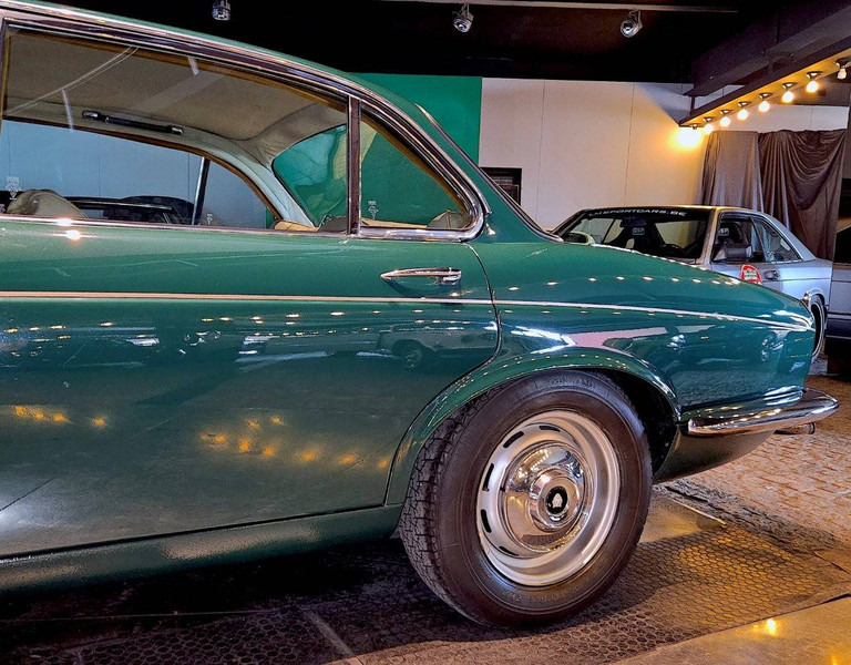 Jaguar XJ (series II) 4.2 Automatic - Sedans: foto 3 Jaguar XJ (series II) 4.2 Automatic - Sedans: foto 3