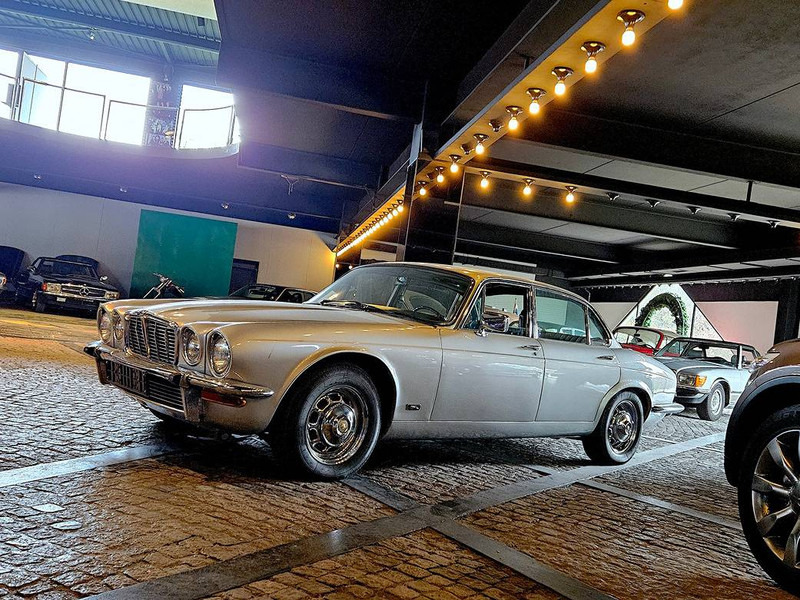 Jaguar XJ (series II) 4.2 Automatic - Sedans: foto 2 Jaguar XJ (series II) 4.2 Automatic - Sedans: foto 2