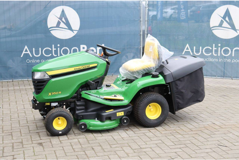 John Deere X350R - Zāles pļāvējs: foto 1 John Deere X350R - Zāles pļāvējs: foto 1
