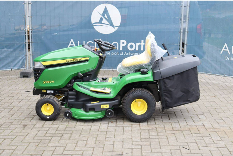 John Deere X350R - Zāles pļāvējs: foto 2 John Deere X350R - Zāles pļāvējs: foto 2