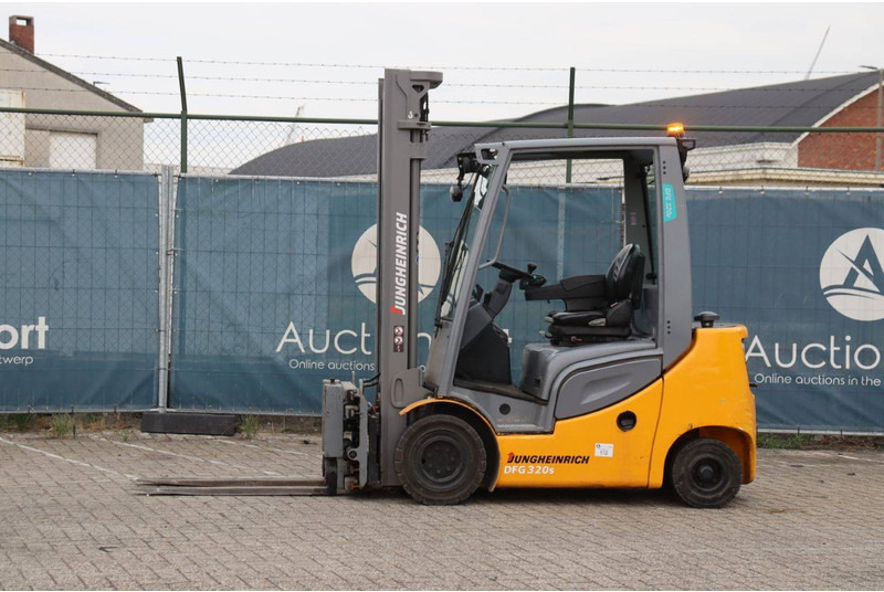 Jungheinrich DFG 320s - Dīzeļiekrāvējs: foto 1 Jungheinrich DFG 320s - Dīzeļiekrāvējs: foto 1