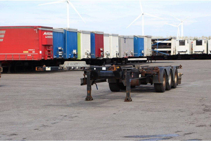 Kässbohrer  - Puspiekabe šasija: foto 1 Kässbohrer  - Puspiekabe šasija: foto 1