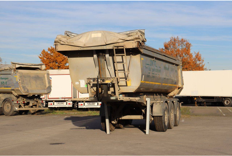 Knott GmbH - Puspiekabe pašizgāzējs: foto 1 Knott GmbH - Puspiekabe pašizgāzējs: foto 1