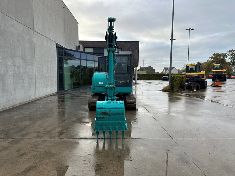 Kobelco SK60-8 - Kāpurķēžu ekskavators: foto 2 Kobelco SK60-8 - Kāpurķēžu ekskavators: foto 2
