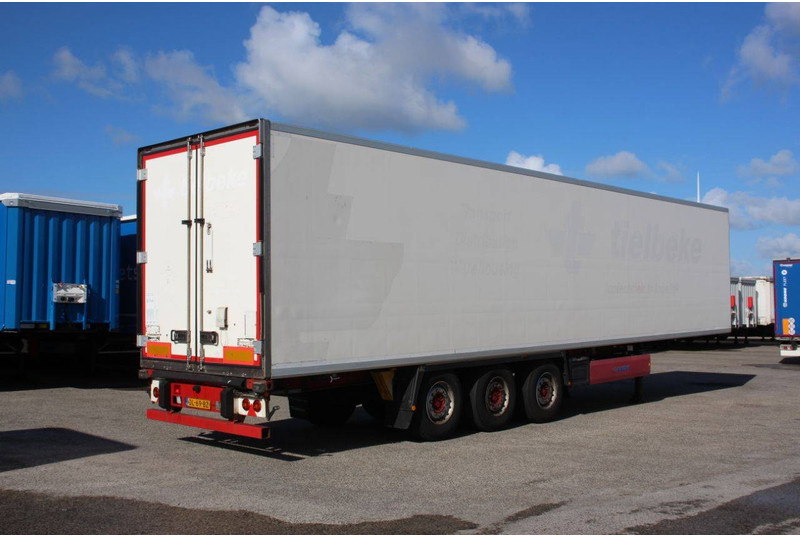 Krone SD - Puspiekabe slēgtā virsbūve: foto 4 Krone SD - Puspiekabe slēgtā virsbūve: foto 4