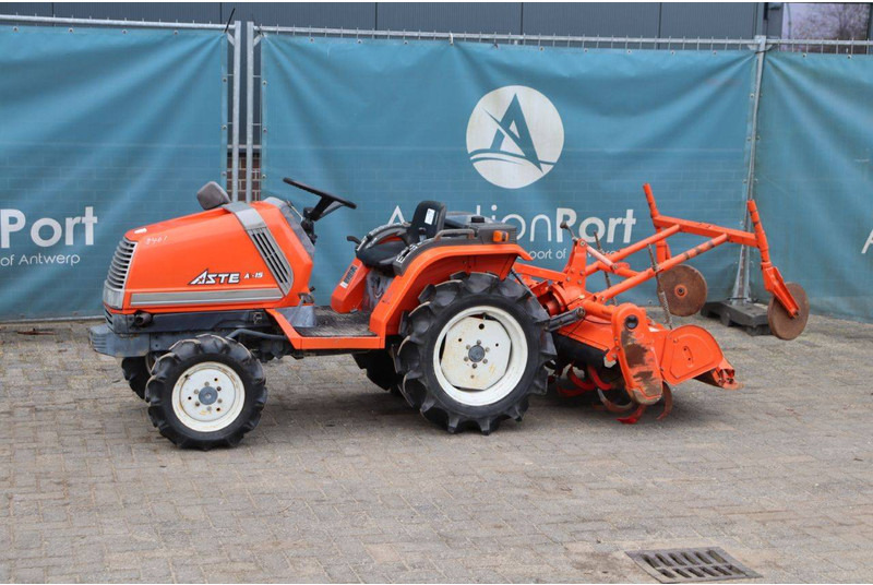 Kubota A-15 - Traktors: foto 1 Kubota A-15 - Traktors: foto 1