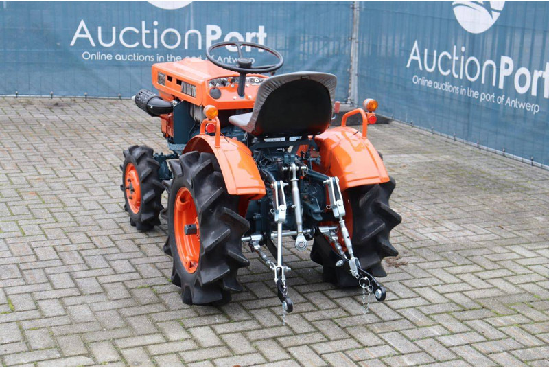 Kubota B5001 - Traktors: foto 4 Kubota B5001 - Traktors: foto 4