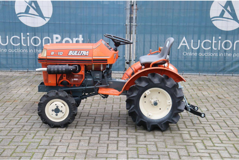 Kubota B5001 - Traktors: foto 2 Kubota B5001 - Traktors: foto 2