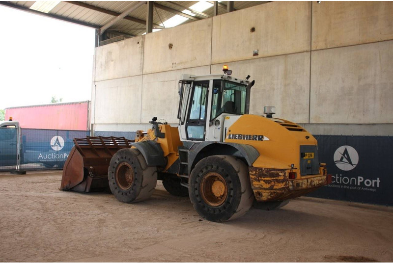 Liebherr L538 - Riteņu iekrāvējs: foto 3 Liebherr L538 - Riteņu iekrāvējs: foto 3