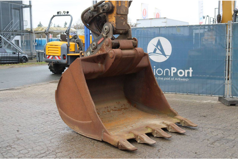 Kāpurķēžu ekskavators Liebherr R926 WLC: foto 9