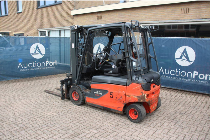 Linde E25L-01 - Elektroiekrāvējs: foto 3 Linde E25L-01 - Elektroiekrāvējs: foto 3
