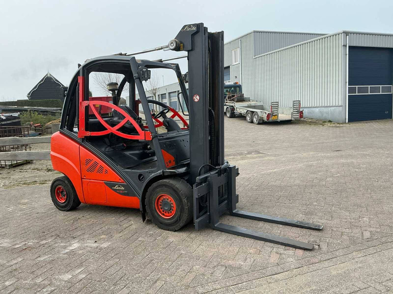 Linde H30D-02 - Dīzeļiekrāvējs: foto 2 Linde H30D-02 - Dīzeļiekrāvējs: foto 2