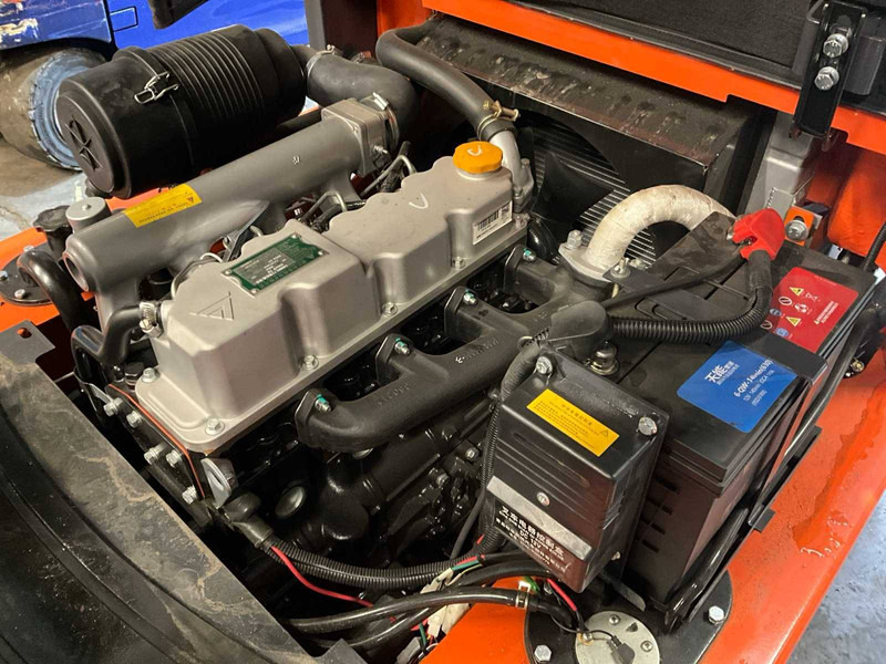 Machpro MP-L30 - Dīzeļiekrāvējs: foto 5 Machpro MP-L30 - Dīzeļiekrāvējs: foto 5