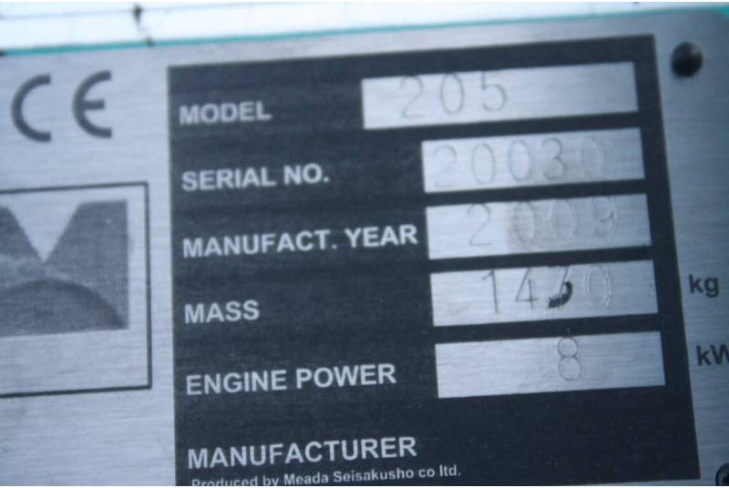 Kāpurķēžu celtnis Maeda 205: foto 13