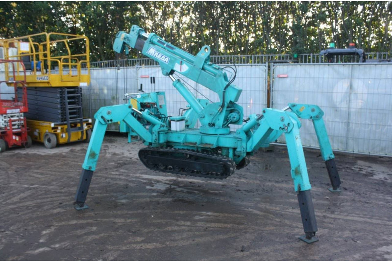 Kāpurķēžu celtnis Maeda 205: foto 12