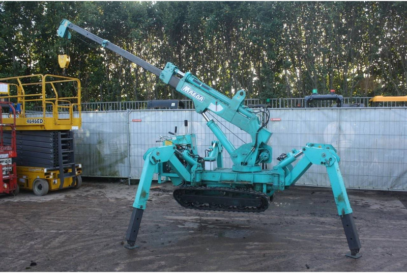 Kāpurķēžu celtnis Maeda 205: foto 16