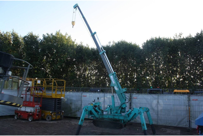 Kāpurķēžu celtnis Maeda 205: foto 18