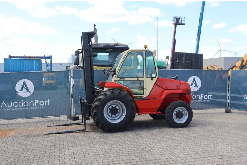 Manitou M30-4 - Bezceļu autokrāvējs: foto 1 Manitou M30-4 - Bezceļu autokrāvējs: foto 1