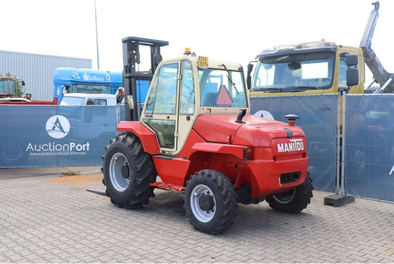 Manitou M30-4 - Bezceļu autokrāvējs: foto 3 Manitou M30-4 - Bezceļu autokrāvējs: foto 3
