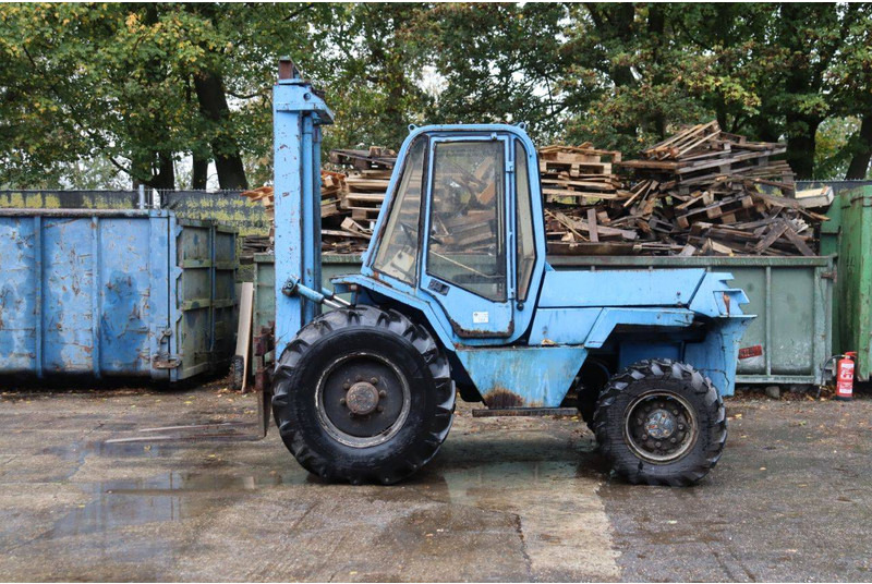 Manitou M430CP - Bezceļu autokrāvējs: foto 2 Manitou M430CP - Bezceļu autokrāvējs: foto 2