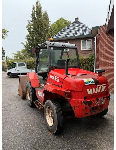 Manitou MC30D - Dīzeļiekrāvējs: foto 3 Manitou MC30D - Dīzeļiekrāvējs: foto 3